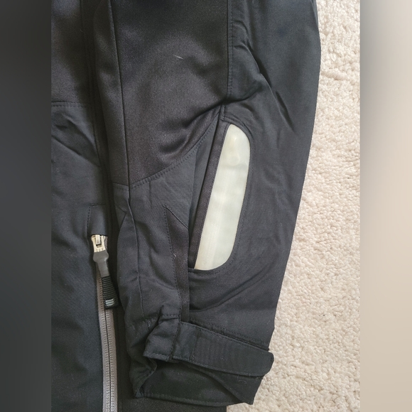 Gap - Picture 5 of 12